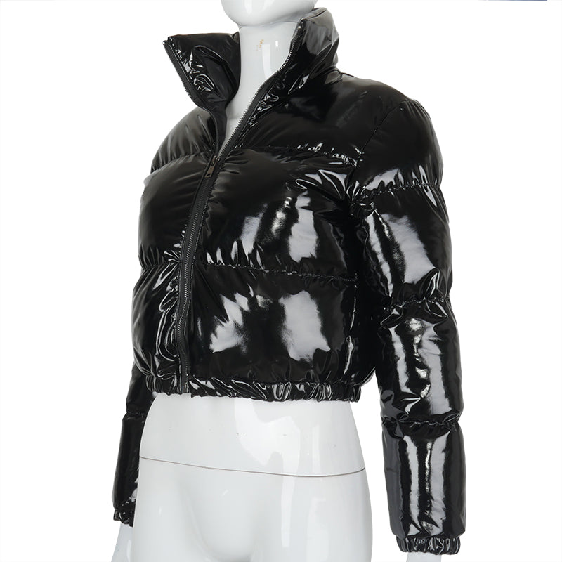 Cropped shiny puffer coat in black with a stylish glossy finish and zip closure for a trendy look