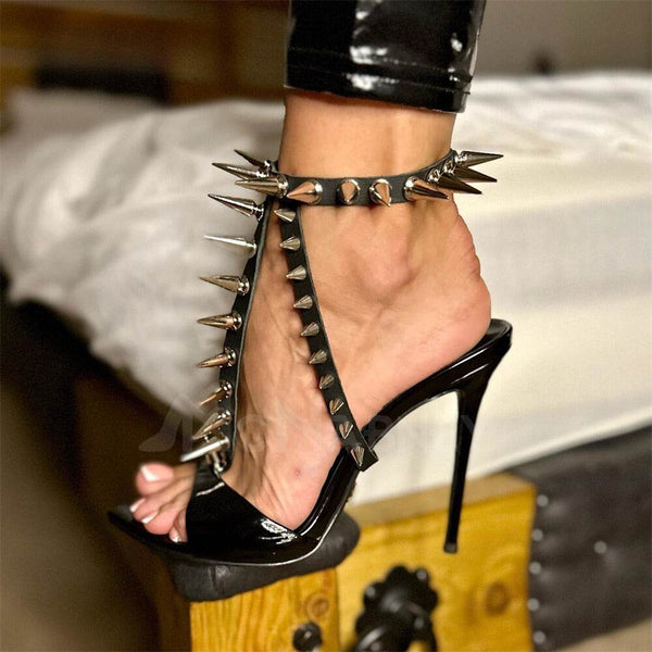 Your Shiny Clothes Black Patent Leather Rivet Sandals - Your Shiny Clothes